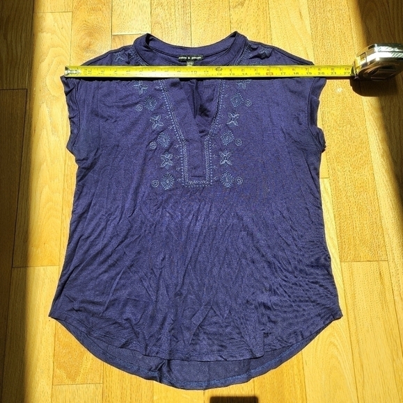 Cable & Gauge Women’s Small Blue Embroidered Short Sleeved Casual Top - Picture 8 of 8